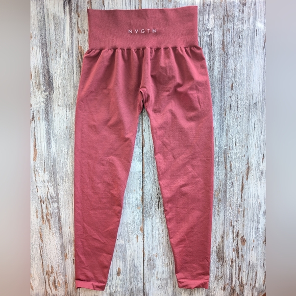 NVGTN Solid Seamless Leggings Red Women's Small - Picture 4 of 5